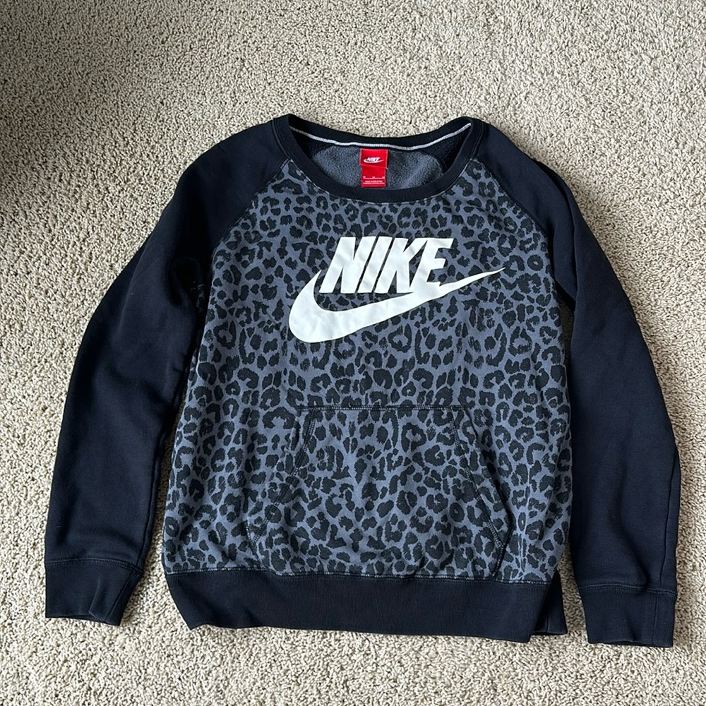 Nike sweatshirt
